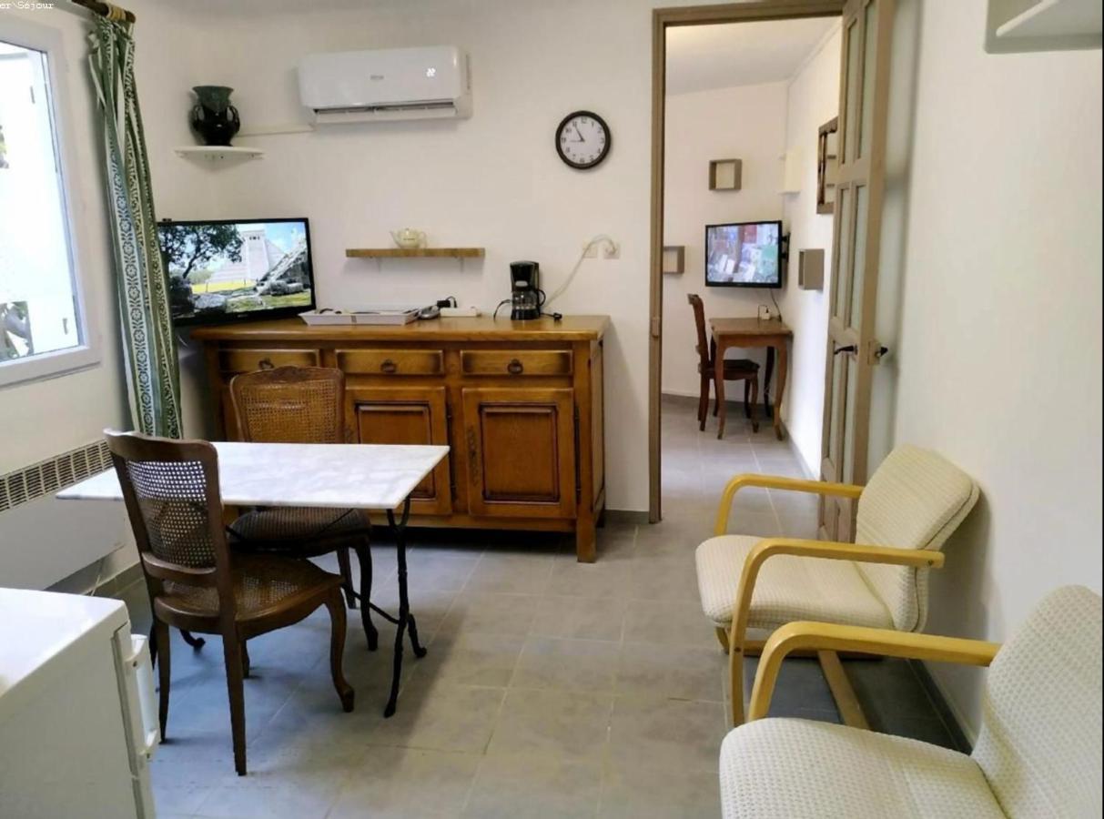 Logement Climatise Avec Jardin Et Parking Pour 2 Personnes En Bord De Plage ลาซิโอตาต์ ภายนอก รูปภาพ